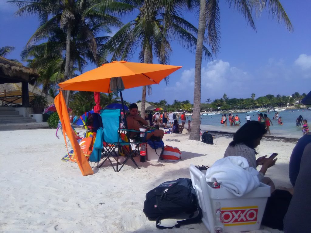 crowdy akumal beach