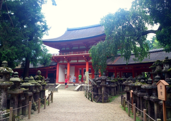  Kasugataisha Shrine